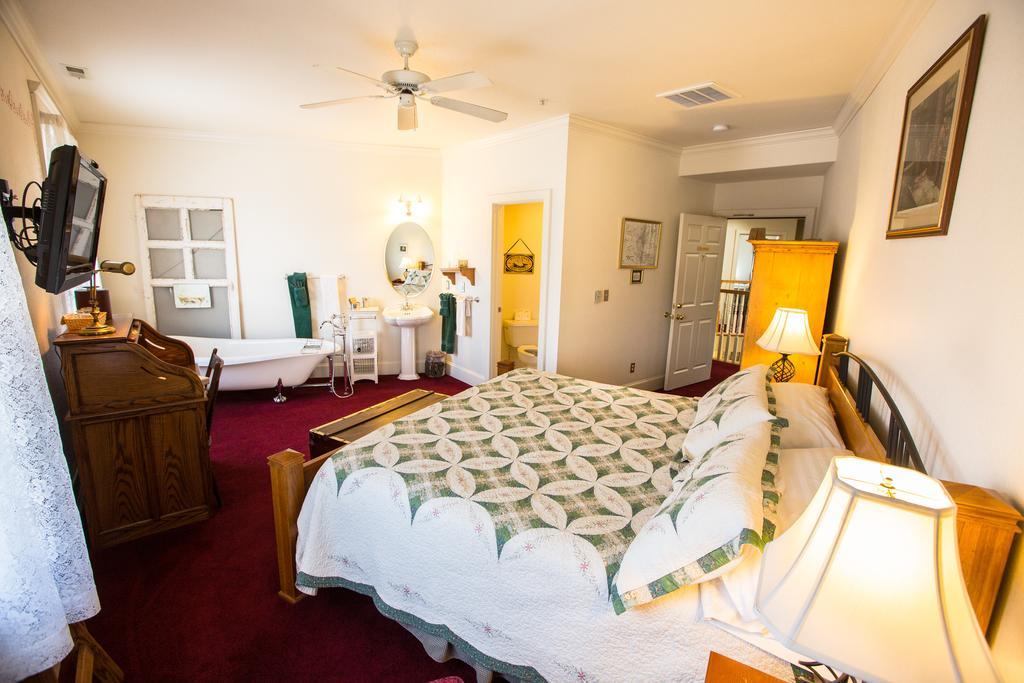 The Currier Inn Greeley Exteriér fotografie